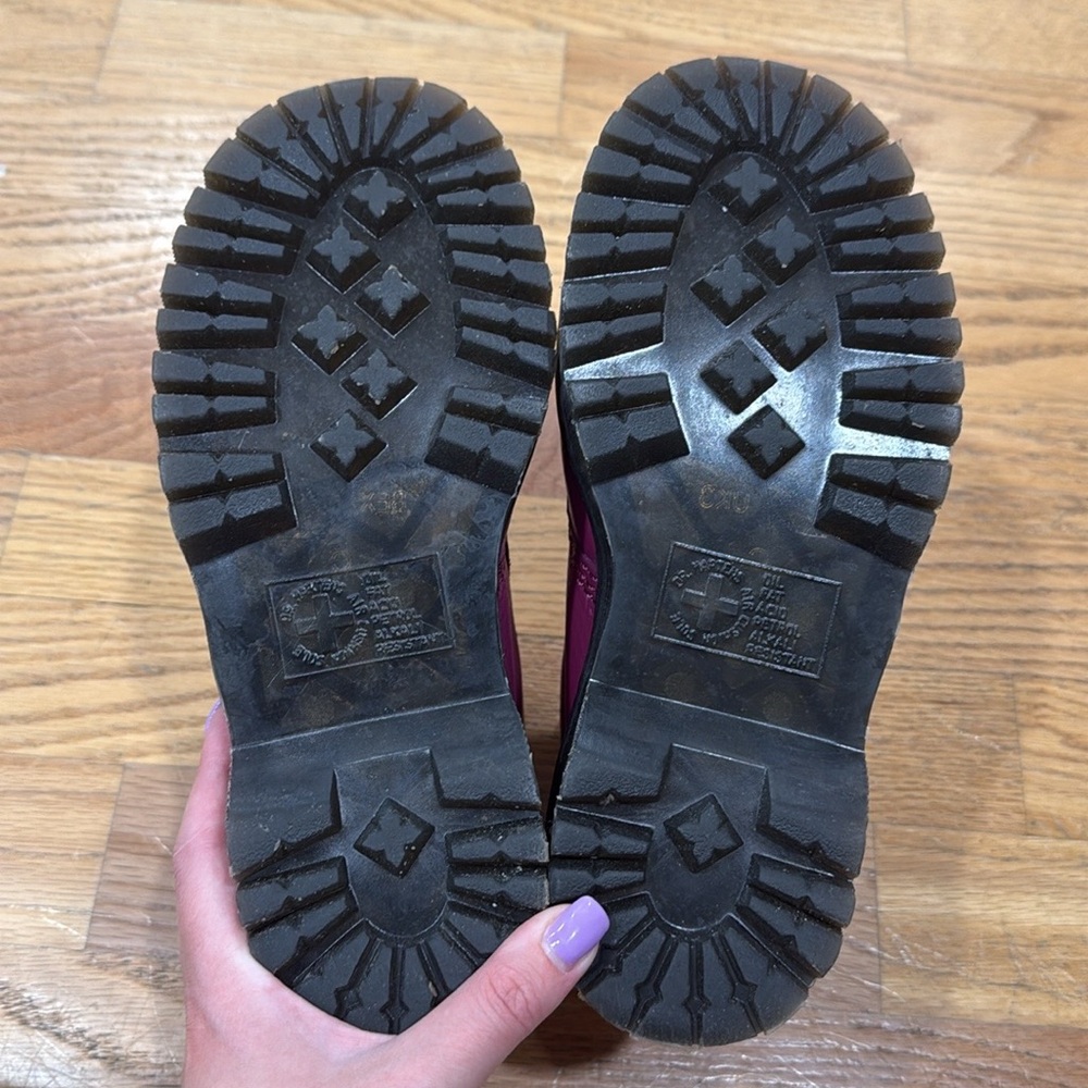 Dr. Martens Devon Heart Leather Platform Boots - Picture 10 of 11